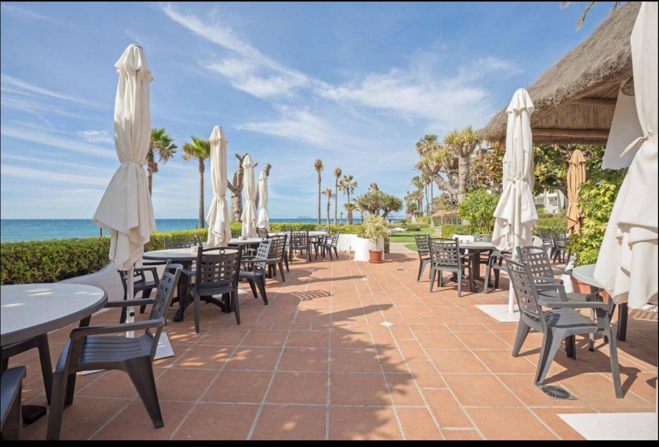Alcazaba Beach Apartment Estepona Bagian luar foto